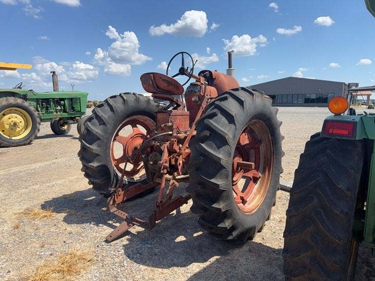 #45331-•-1957-farmall-450-tractor-933-inv#45331-image-3