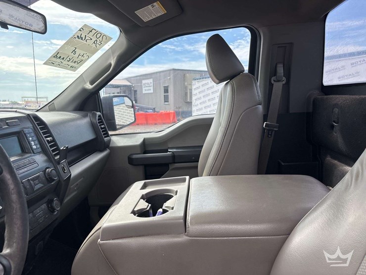 2017-ford-f150-image-15