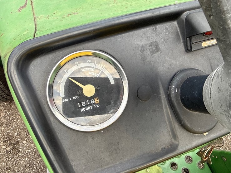 john-deere-850-image-18