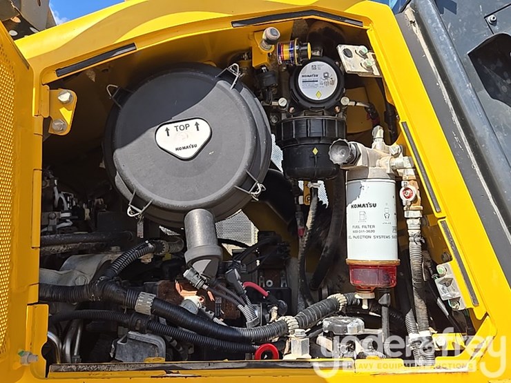 2018-komatsu-d61exi-24-image-41