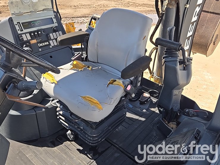2014-deere-310k-ep-image-52