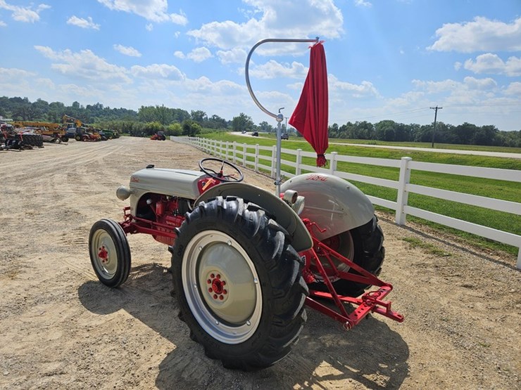 ford-8n-image-3