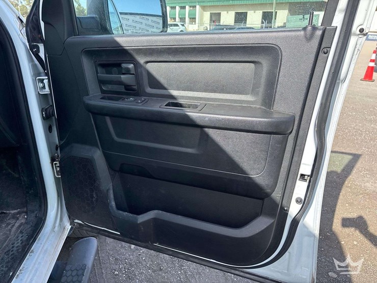 2019-dodge-1500-image-27