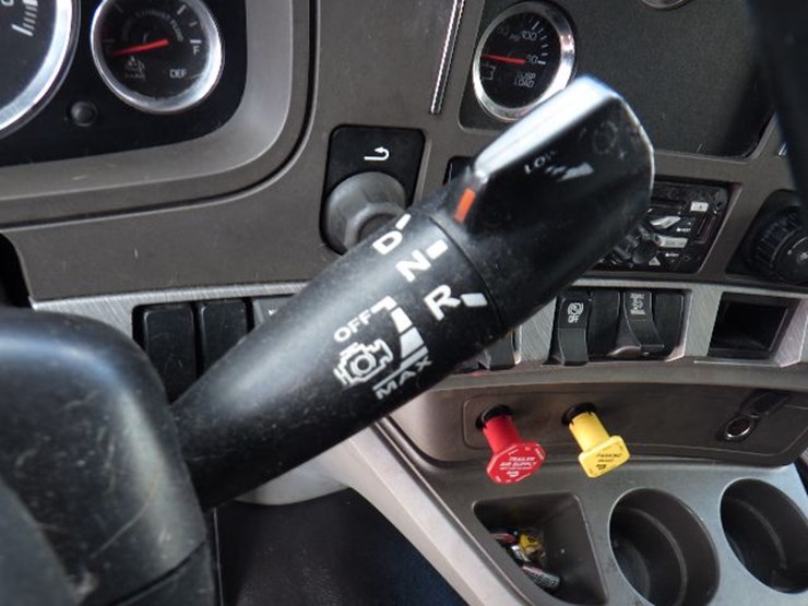 2019-kenworth-t680-image-22
