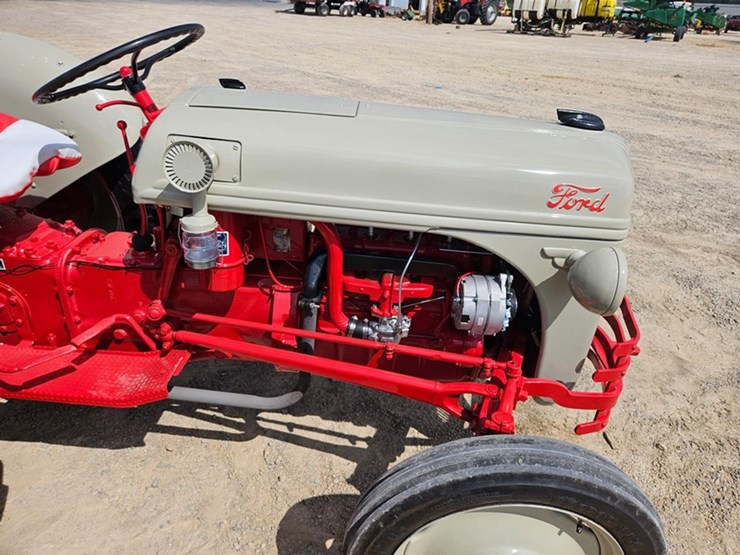 ford-8n-image-21