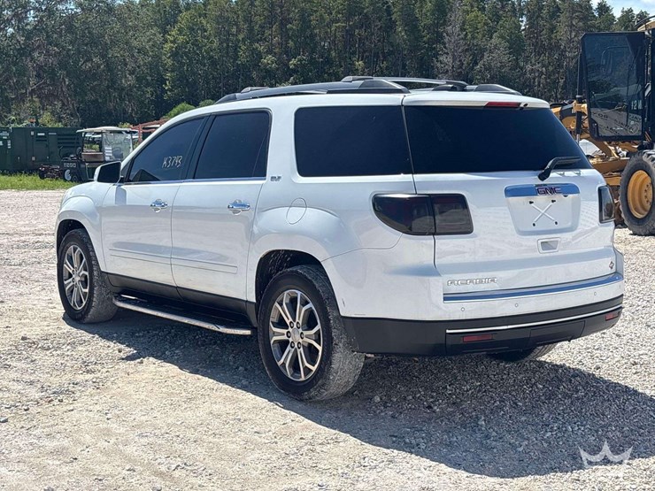 2016-gmc-acadia-image-3