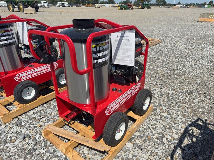 #5-•-unused-magnum-4000-series-hot-water-pressure-washer-262669-inv#53780-image-3