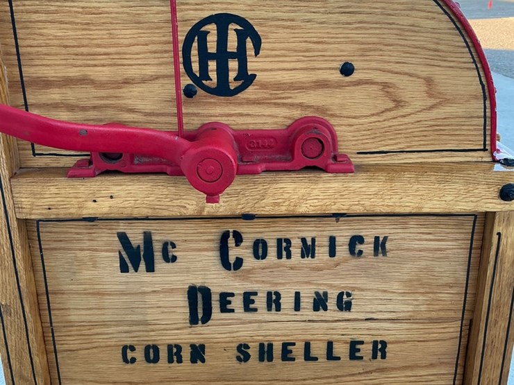 #5063-•-ihc-mccormick-deering-antique-hand-crank-corn-sheller-image-5