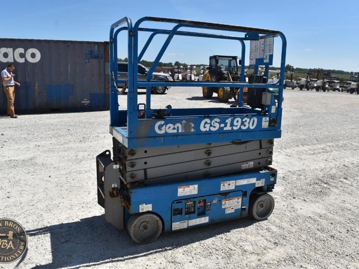 2017-genie-gs1930-image-12