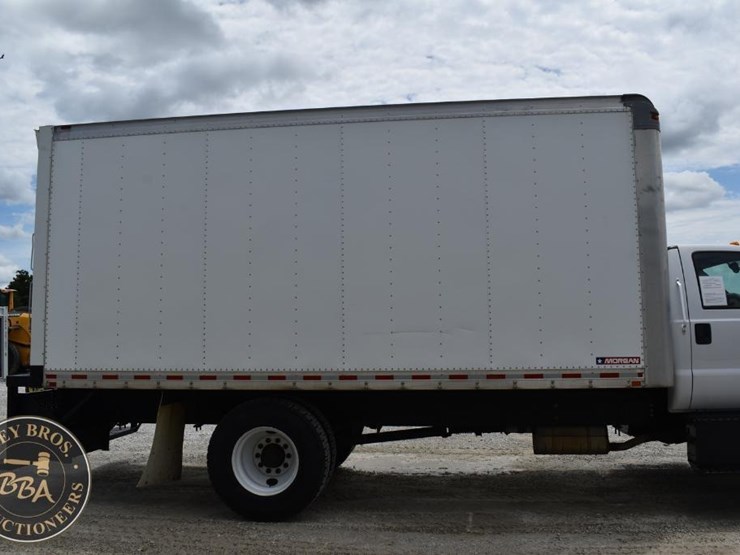 2020-ford-f650-image-6