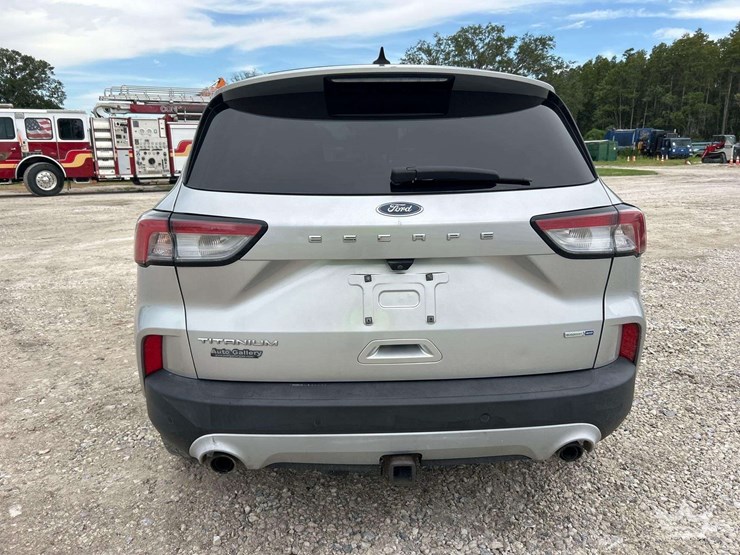 2020-ford-escape-image-26