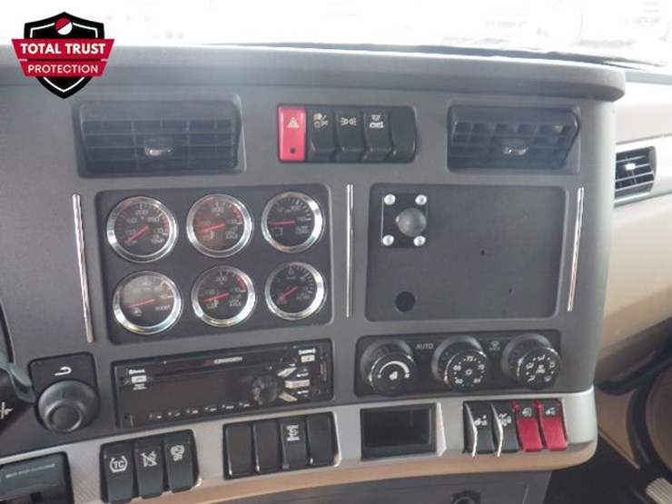 2020-kenworth-t680-image-18