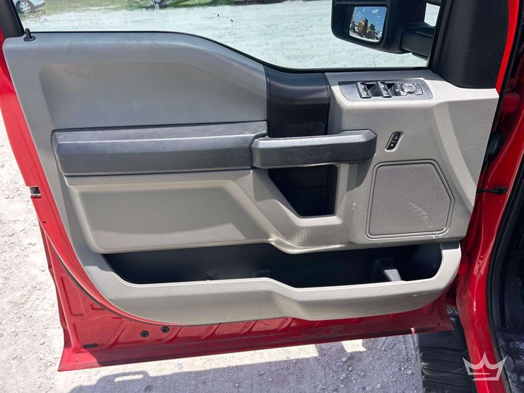 2017-ford-f150-image-11