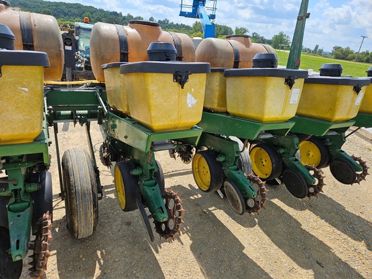 john-deere-7000-image-49