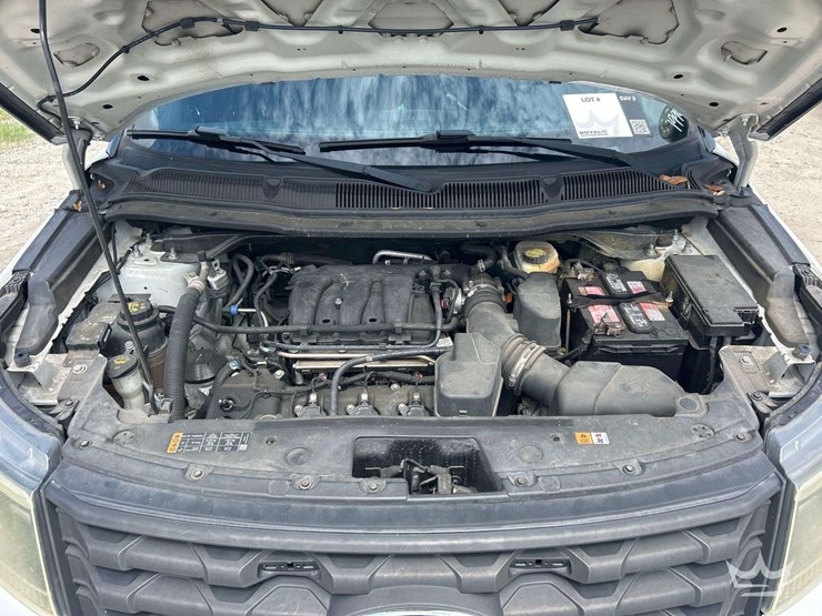 2017-ford-explorer-image-8