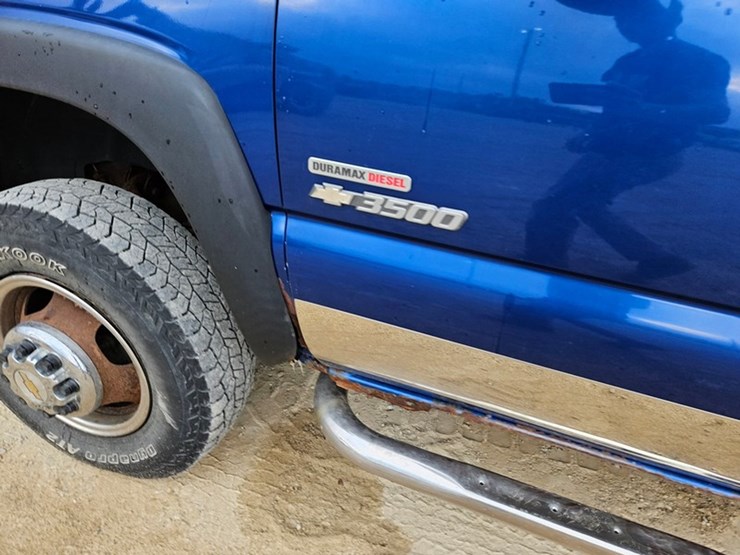 2004-chevrolet-3500-image-36