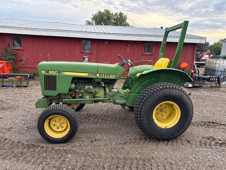john-deere-850-image-2