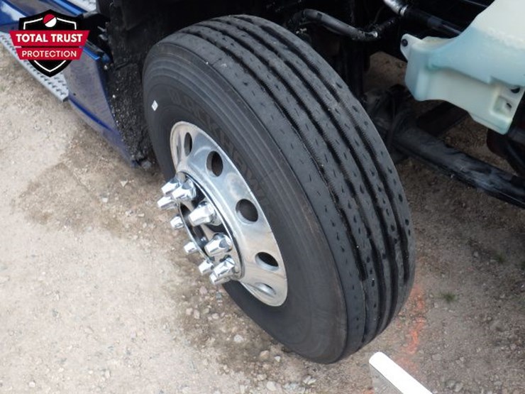 2023-kenworth-t680-image-35