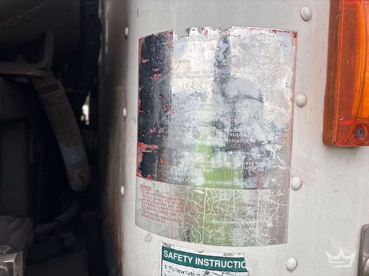 2019-peterbilt-520-image-25