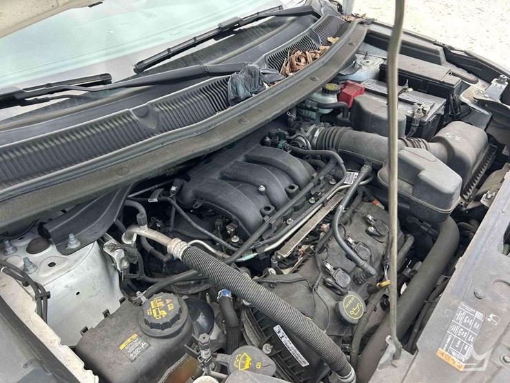 2017-ford-explorer-image-9