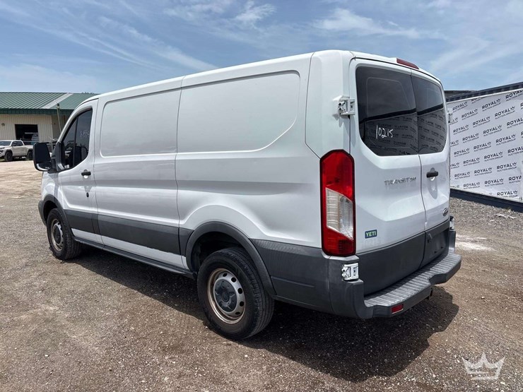 2017-ford-transit-image-4