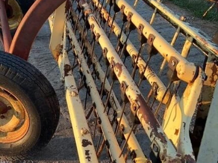 new-holland-258-image-7