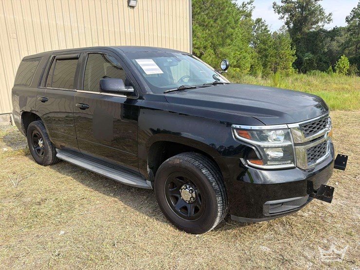 2015-chevrolet-tahoe-image-2