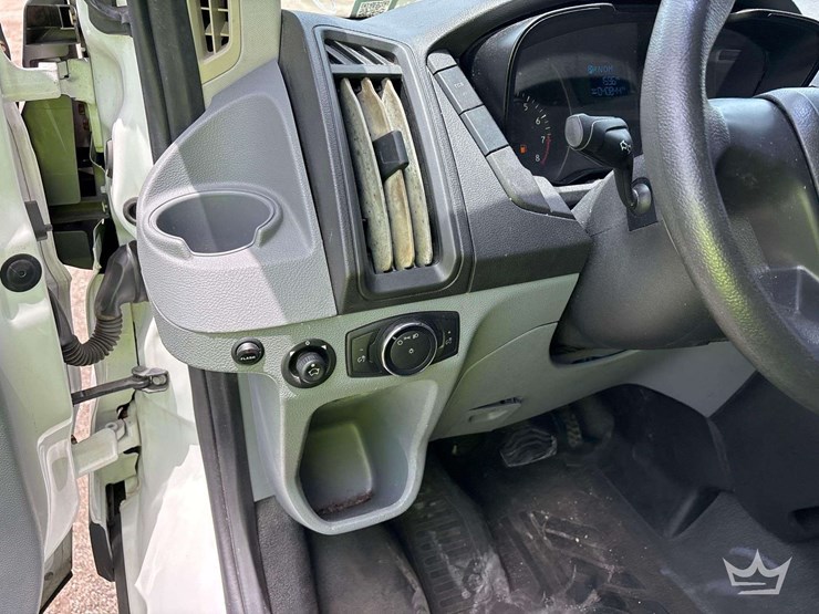 2017-ford-transit-image-13