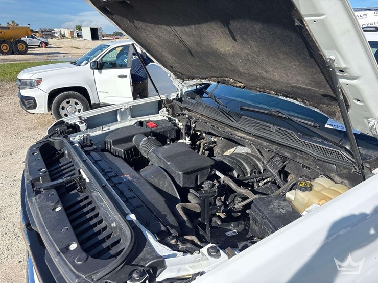 2024-chevrolet-silverado-2500-image-8