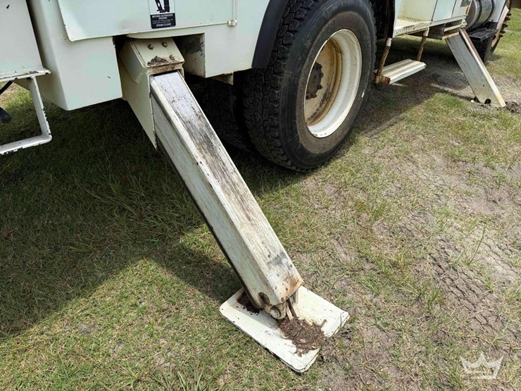 2009-international-durastar-4400-image-32