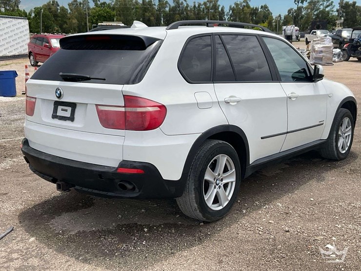 2009-bmw-x5-image-3