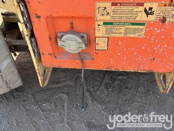 2017-jlg-4069le-image-16