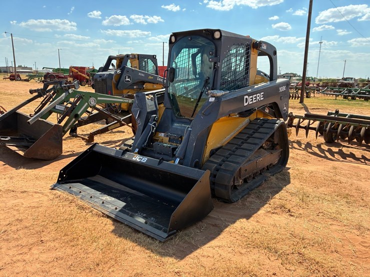 deere-333e-image-1