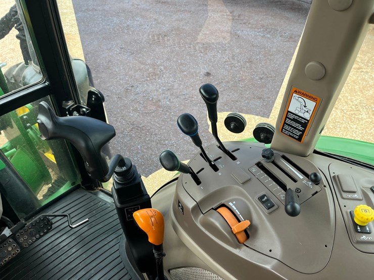 2022-john-deere-5100e-image-18