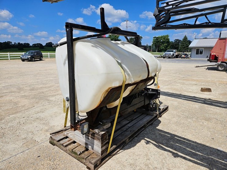 #13-•-pair-250-gallon-saddle-tanks-image-7
