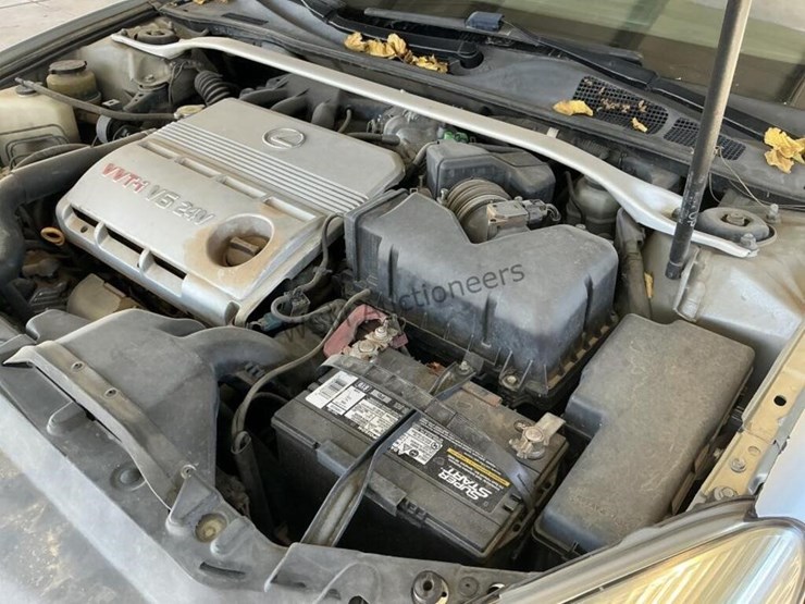 2003-lexus-es-300-sdn-image-11