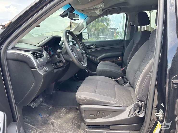 2018-chevrolet-tahoe-image-12