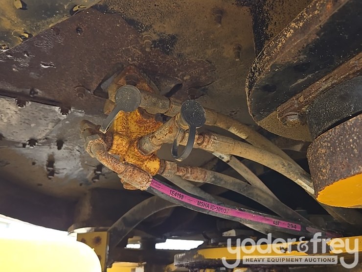 2015-caterpillar-966m-image-38