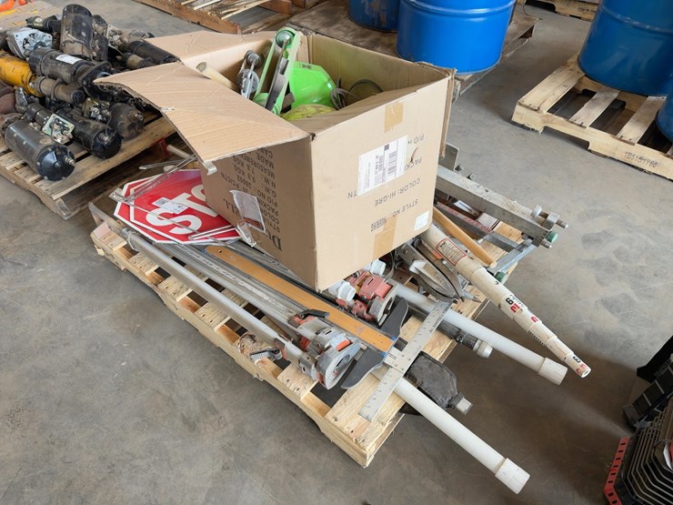 quantity-of-tripods-image-2
