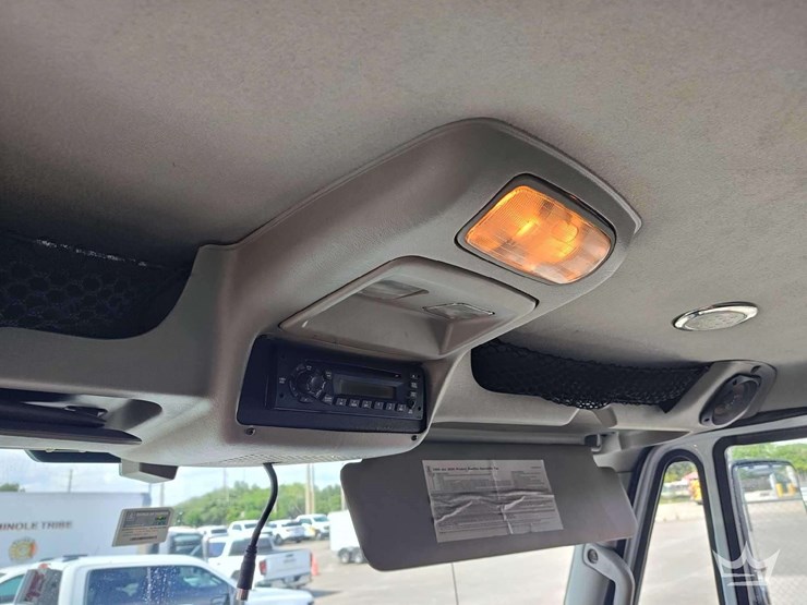 2011-international-durastar-4300-image-25