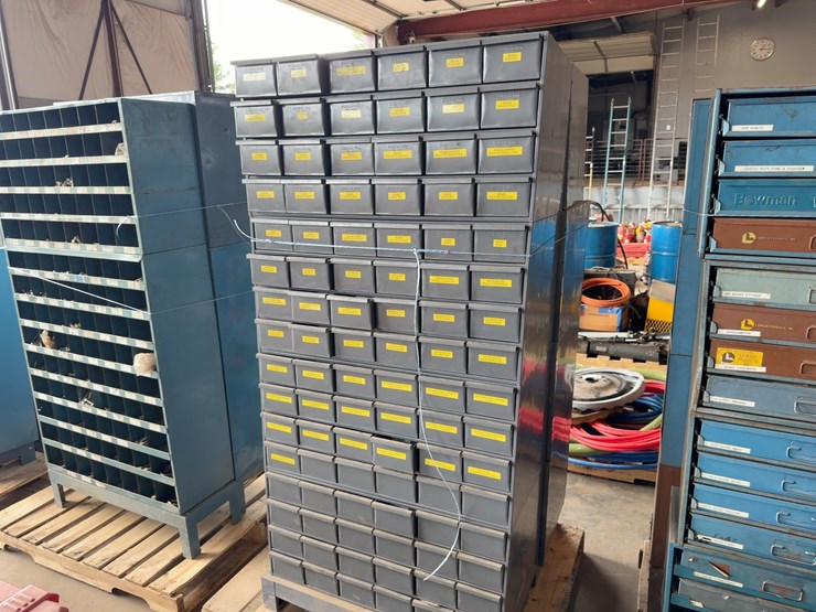 quantity-of-hardware-and-supplies-drawers-image-3