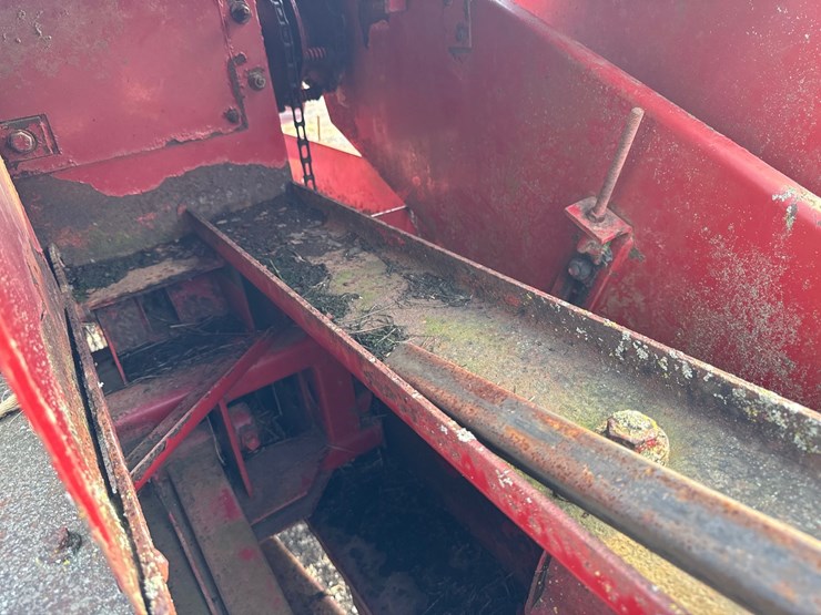 new-holland-316-image-15
