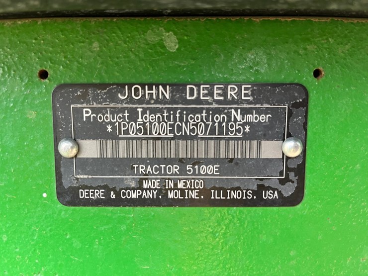 2022-john-deere-5100e-image-24