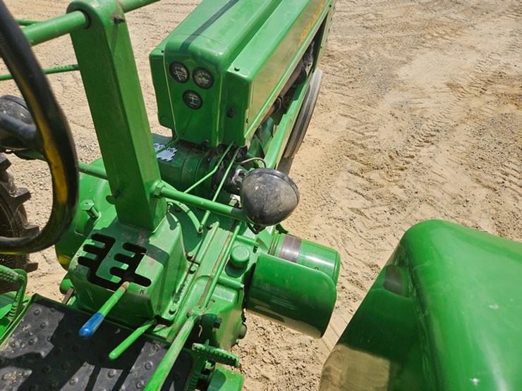 john-deere-b-image-34