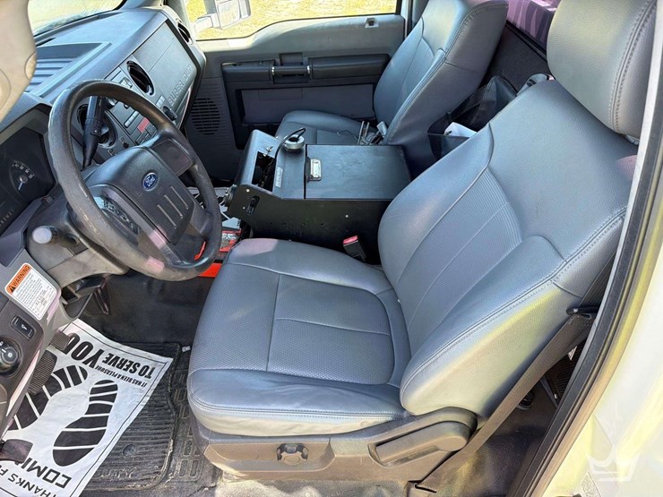 2016-ford-f550-image-15