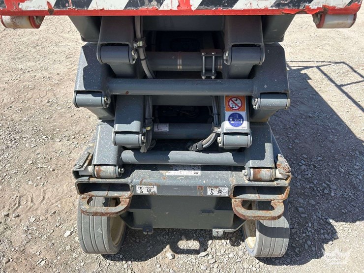 2021-skyjack-sj3226-26ft.-electric-scissor-lift-image-15