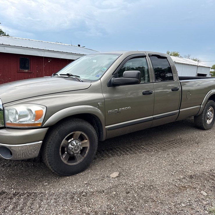 2006 DODGE 2500
