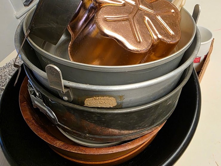 #10-•-household-items-to-be-sold-live-in-person-only!-image-5