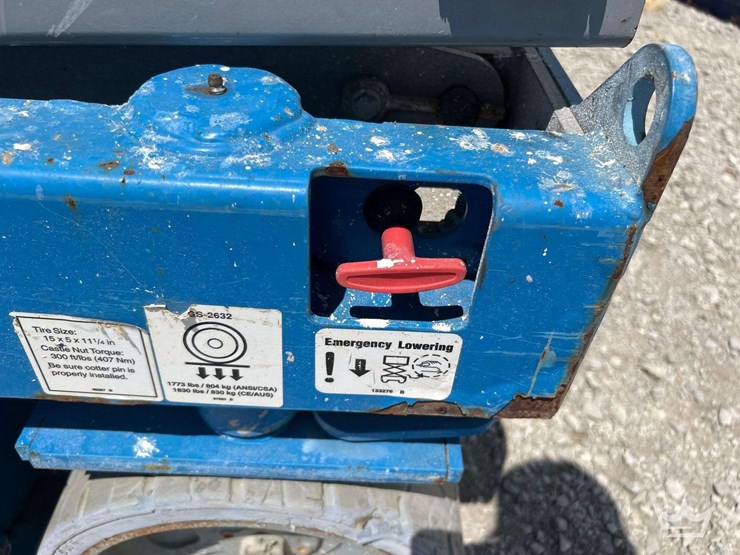 genie-scissor-lift-image-13