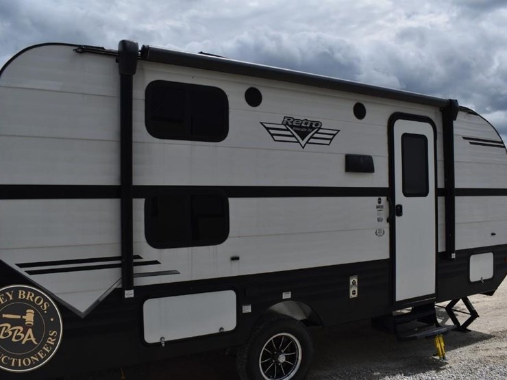 2022-riverside-rv-retro-190bh-46275-image-6
